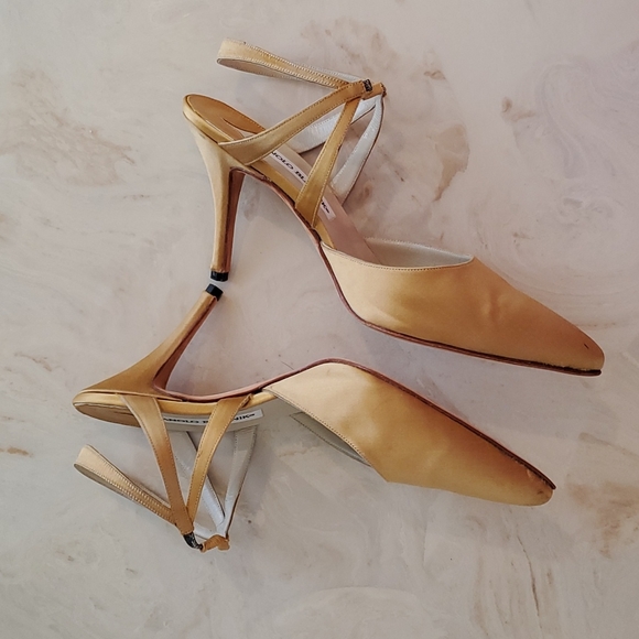 Authentic Manolo Blahnik Satin Heels 👠 - Picture 6 of 16
